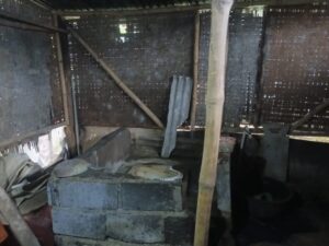 Bertaruh Nyawa di Bawah Atap Lapuk, Potret Pilu Nenek Mursani di Kampung Matagara Tigaraksa 4 WhatsApp Image 2026 02 16 at 20.54.23 1